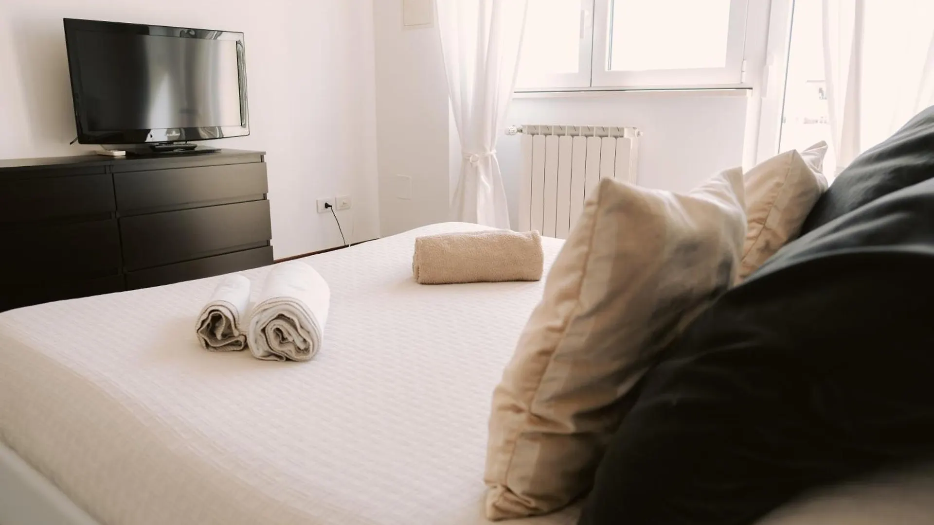 Central Apartment Bari 0*,  Italien