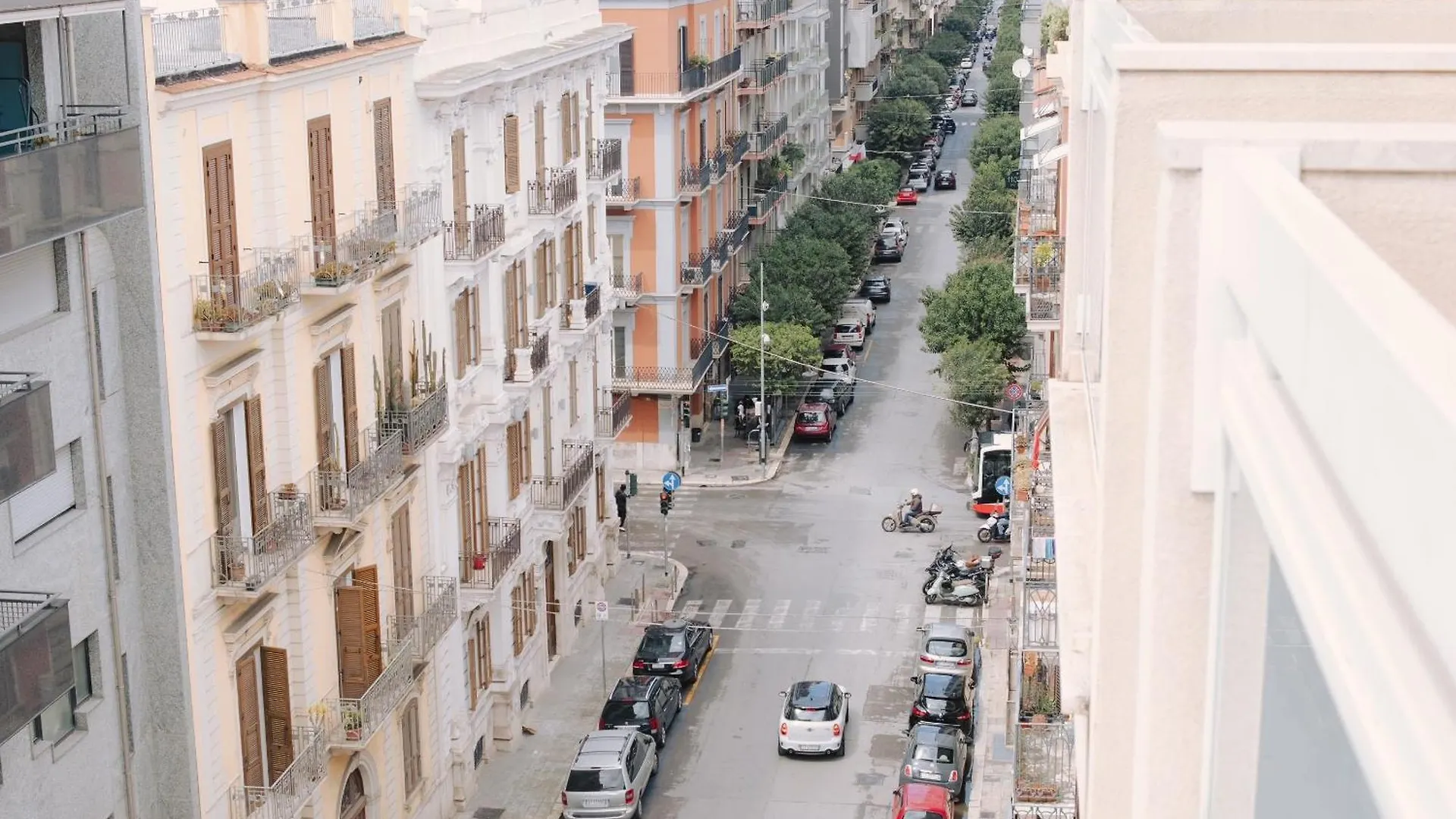 Central Apartment Bari Italien